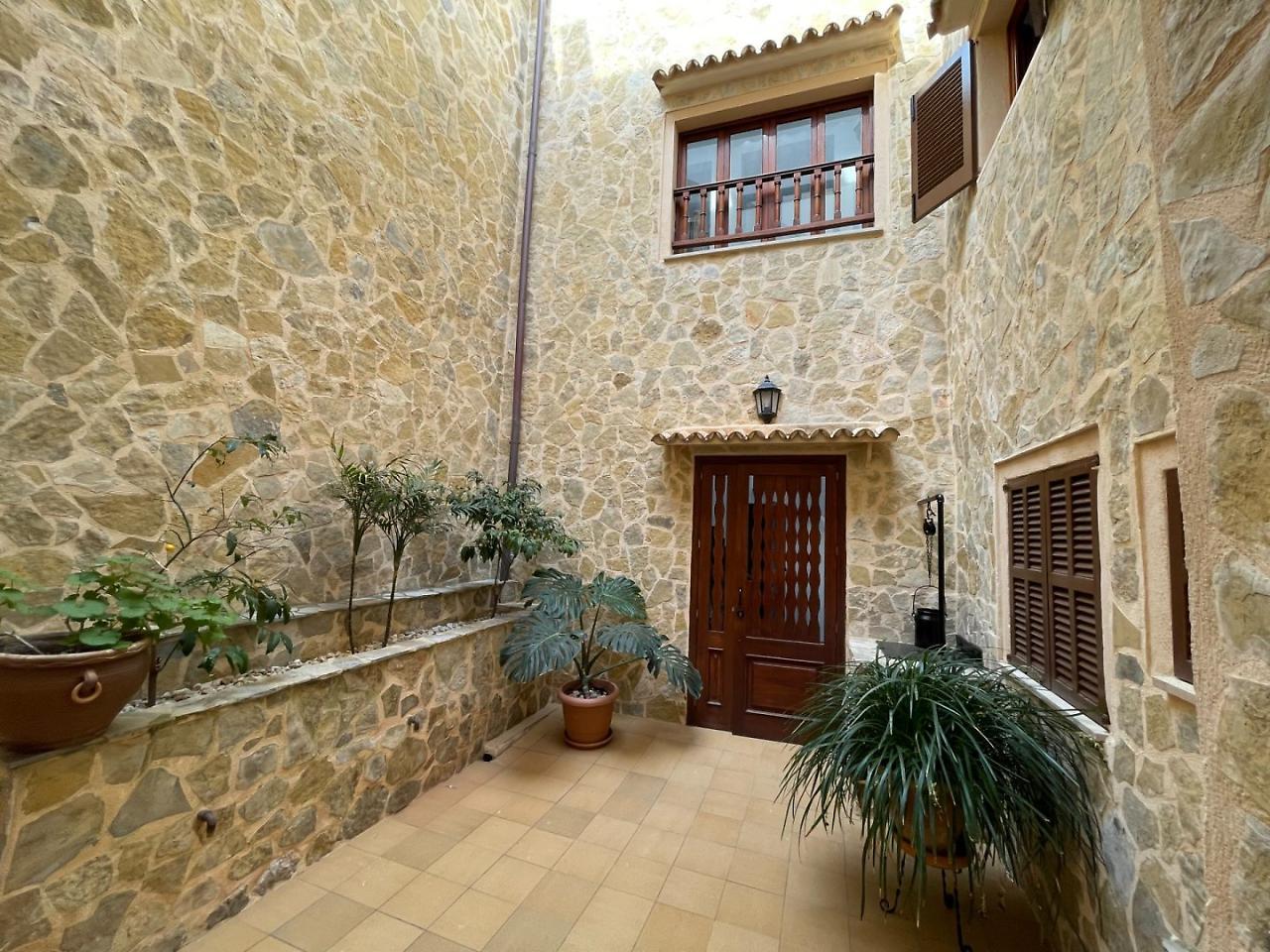 Gallu Hotell 3*